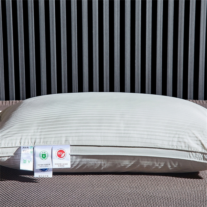 Andedun tre lags fyldepude satin stribe pude Andedun tre lags fyldepude satin stribe pude