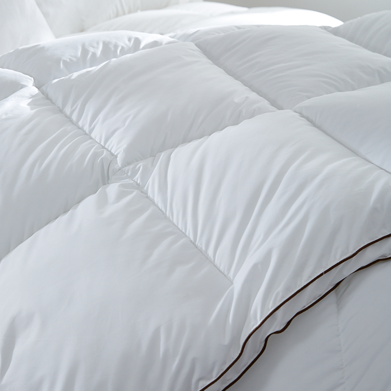 Andedun Varm Blød Dyne Med Piping 100% Bomuld Andedun Varm Blød Dyne Med Piping 100% Bomuld