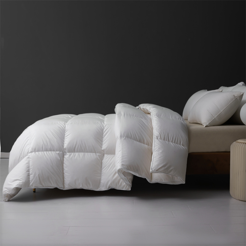 Dyne dunfjer Blød let dynedyne til vinteren Dyne dunfjer Blød let dynedyne til vinteren