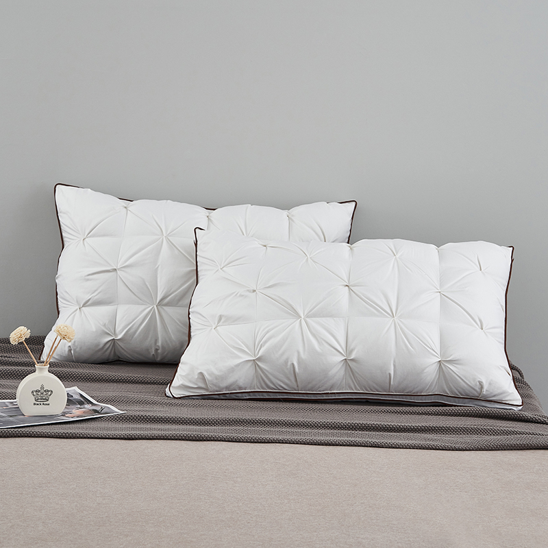 Gåsedunsfyldning Twisted Technology Pude Gåsedunsfyldning Twisted Technology Pude